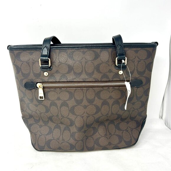 Chicago - Picture 4 of 7